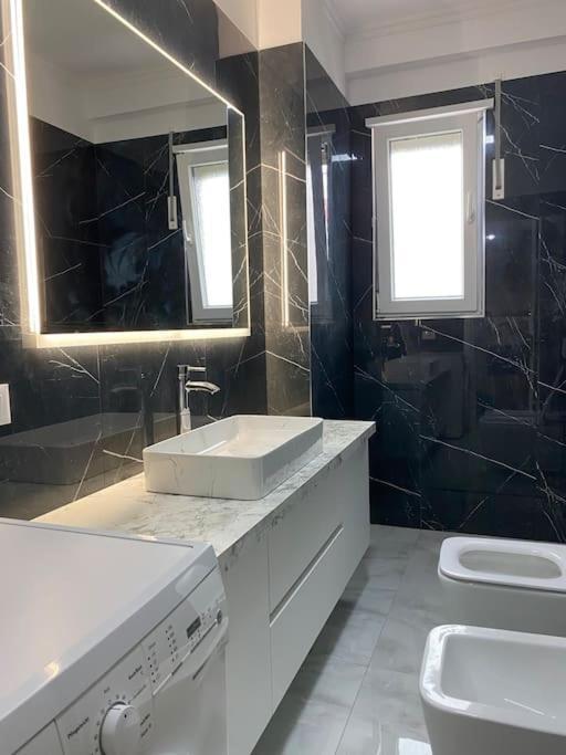 Cozy Flat Appartments In Apartment Tirana